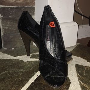 Black Crisscross Peep Toe Heels